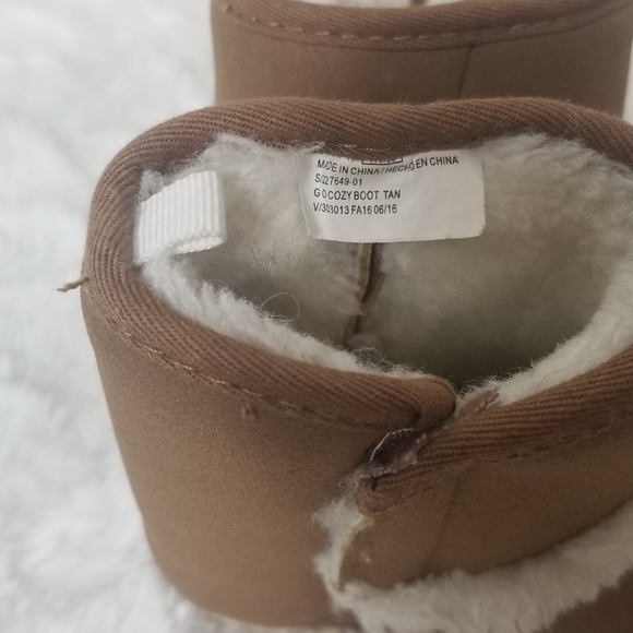 Old Navy Baby Girl Mocassin - Picture 5 of 6